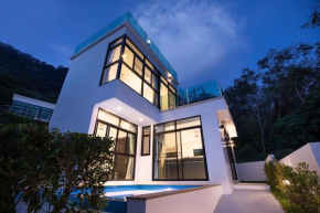 King Size Sea View Villa with Plunge Pool Sleeps 6